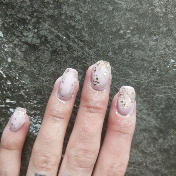 Nail manicures - Picture 3 of 6